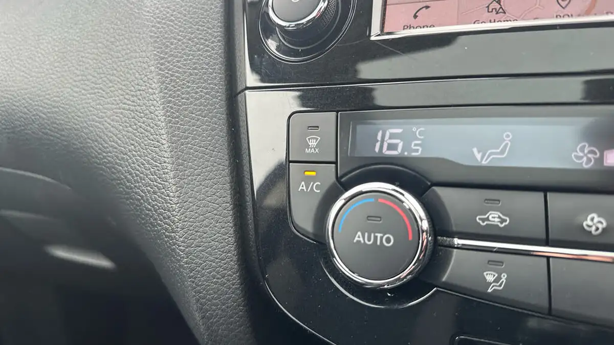 2020-nissan-qashqai-15dci-n-connecta-18in-alloys-dct-big-28
