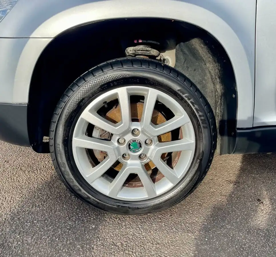 2012-skoda-yeti-20td-elegance-172ps-4x4-big-44