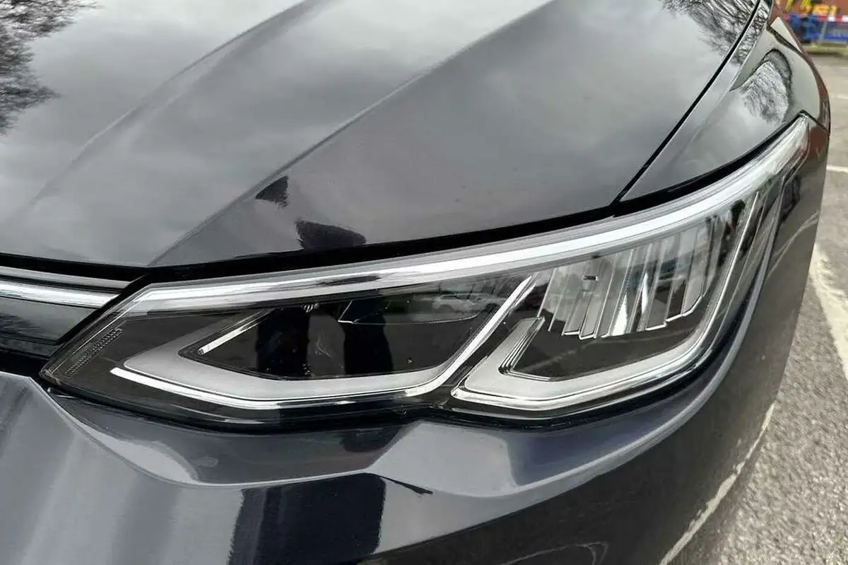 2023-volkswagen-golf-15-etsi-life-130ps-estate-big-17