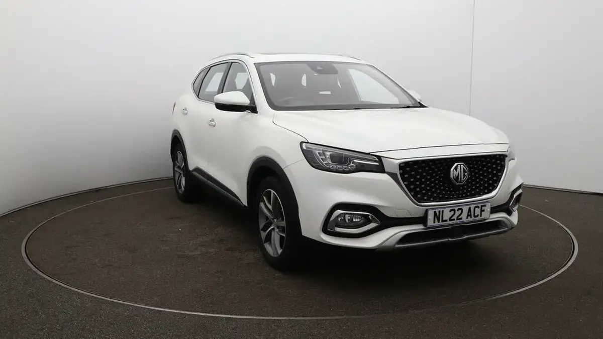 2022-mg-hs-15t-gdi-exclusive-162ps-dct-big-35