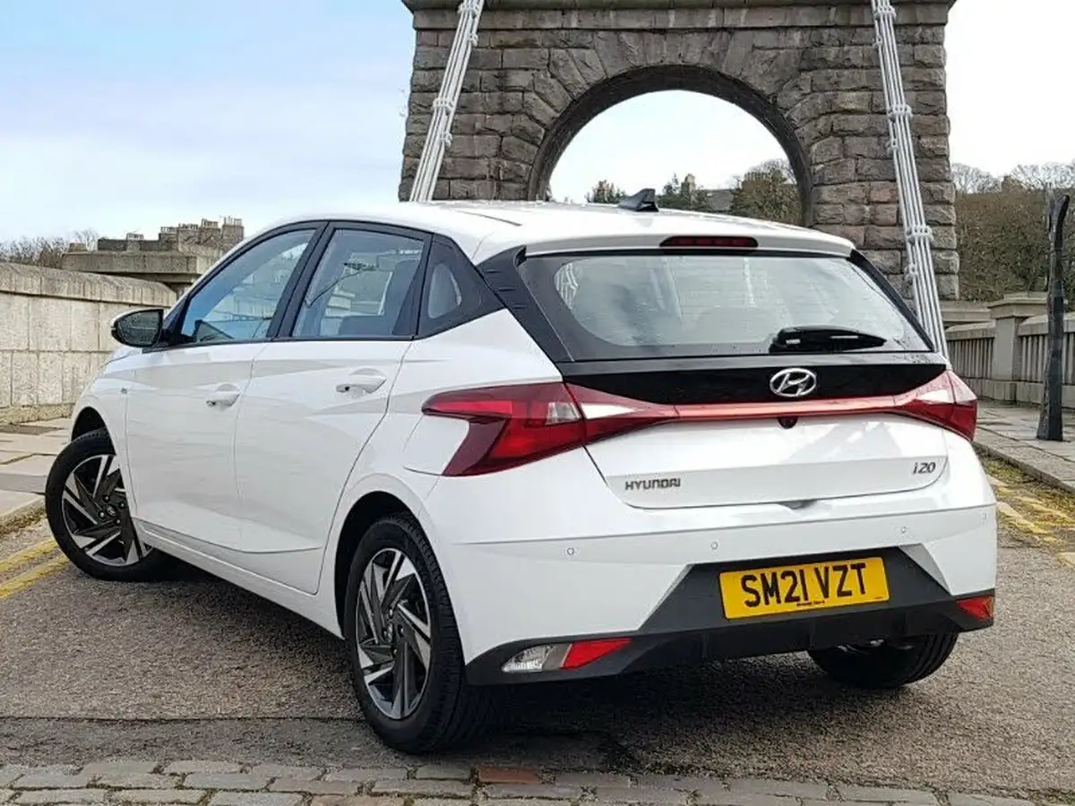2021-hyundai-i20-10-t-gdi-se-connect-eclutch-imt-big-1