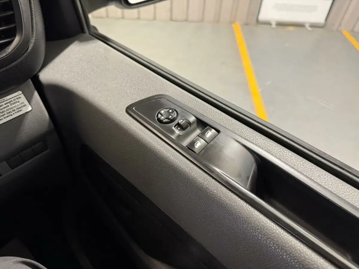 2019-toyota-proace-20d-active-medium-120hpeu6-panel-big-21
