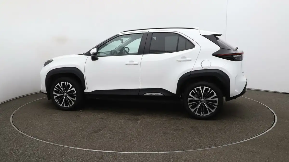 2023-toyota-yaris-cross-15-vvt-i-excel-awd-i-big-53