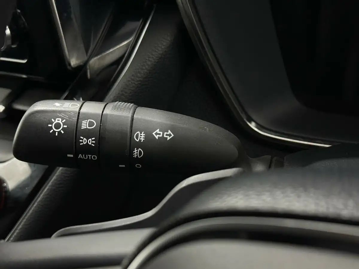 2021-toyota-corolla-20-vvt-i-icon-tech-touring-sports-big-10