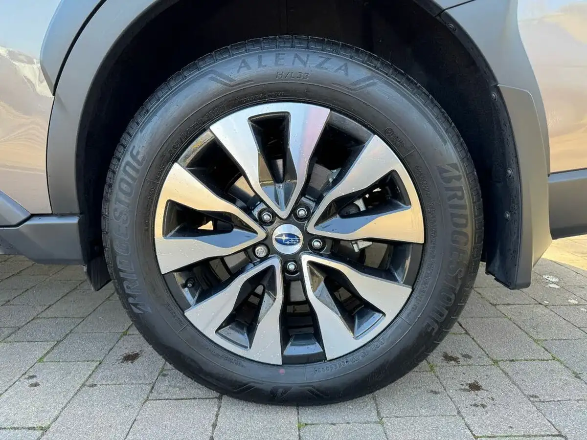 2024-subaru-outback-25i-touring-big-9