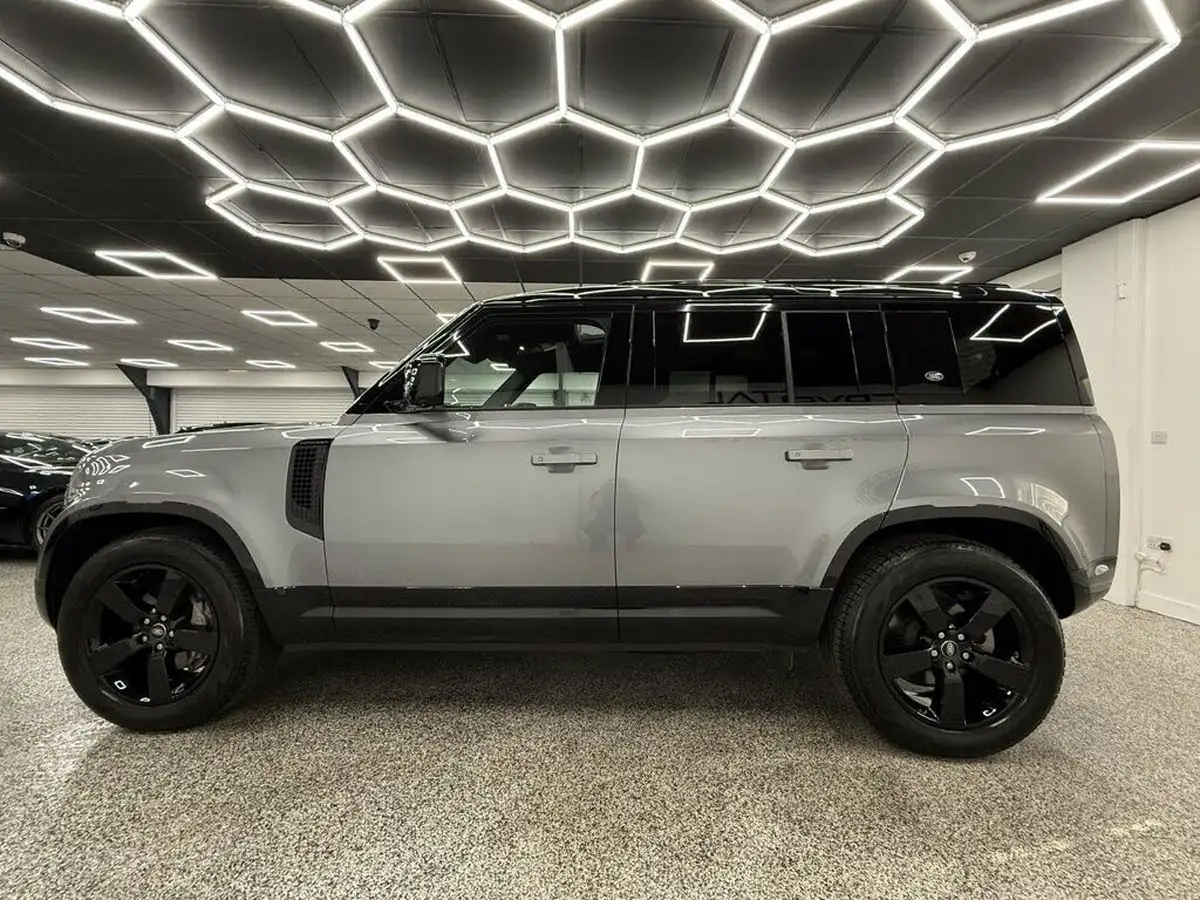 2023-land-rover-110-defender-30-d300-x-dynamic-hse-big-5