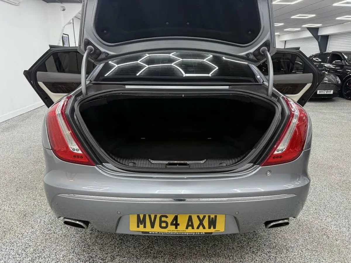 2014-jaguar-xj-series-30td-xj-portfolio-swb-auto-big-11