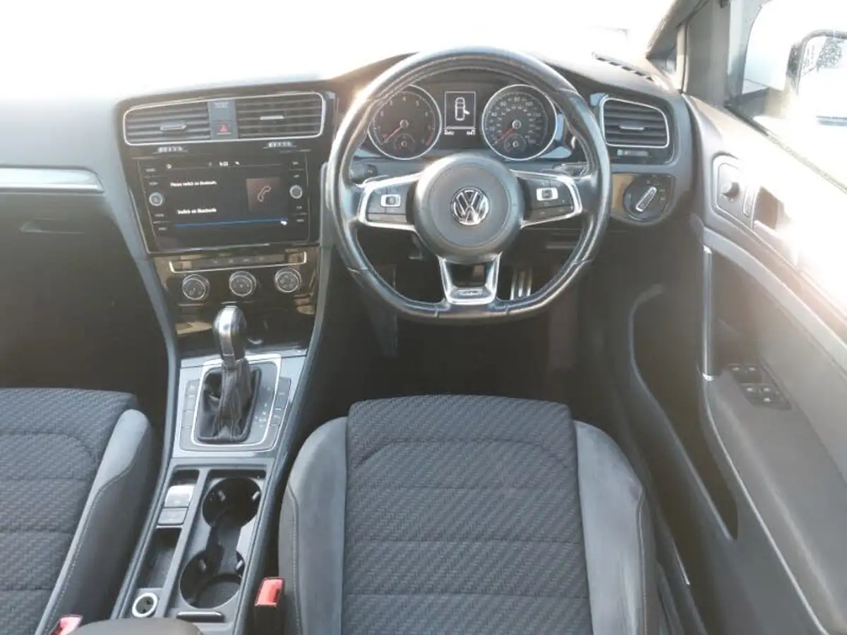 2018-volkswagen-golf-15-tsi-r-line-ss-5d-dsg-big-10