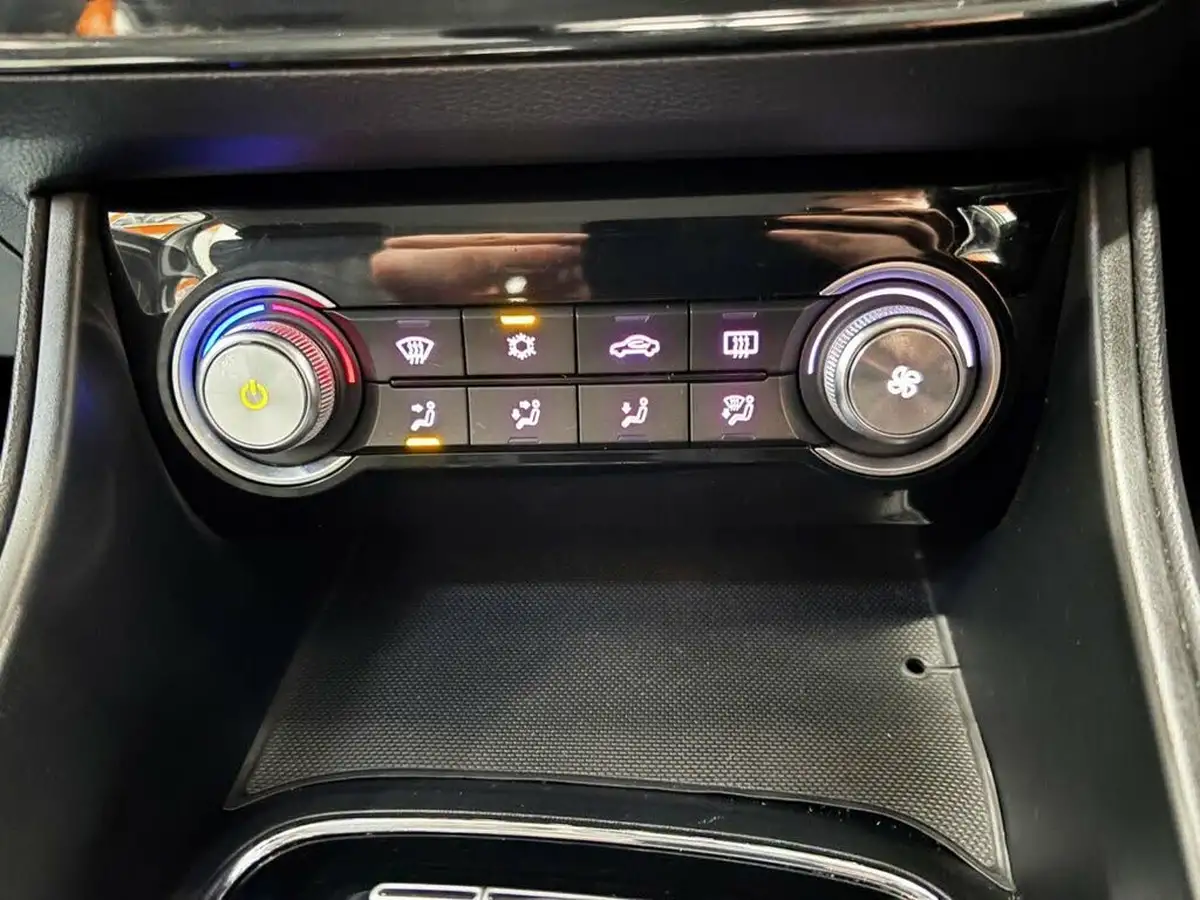 2020-mg-zs-suv-e-excite-ev-big-13