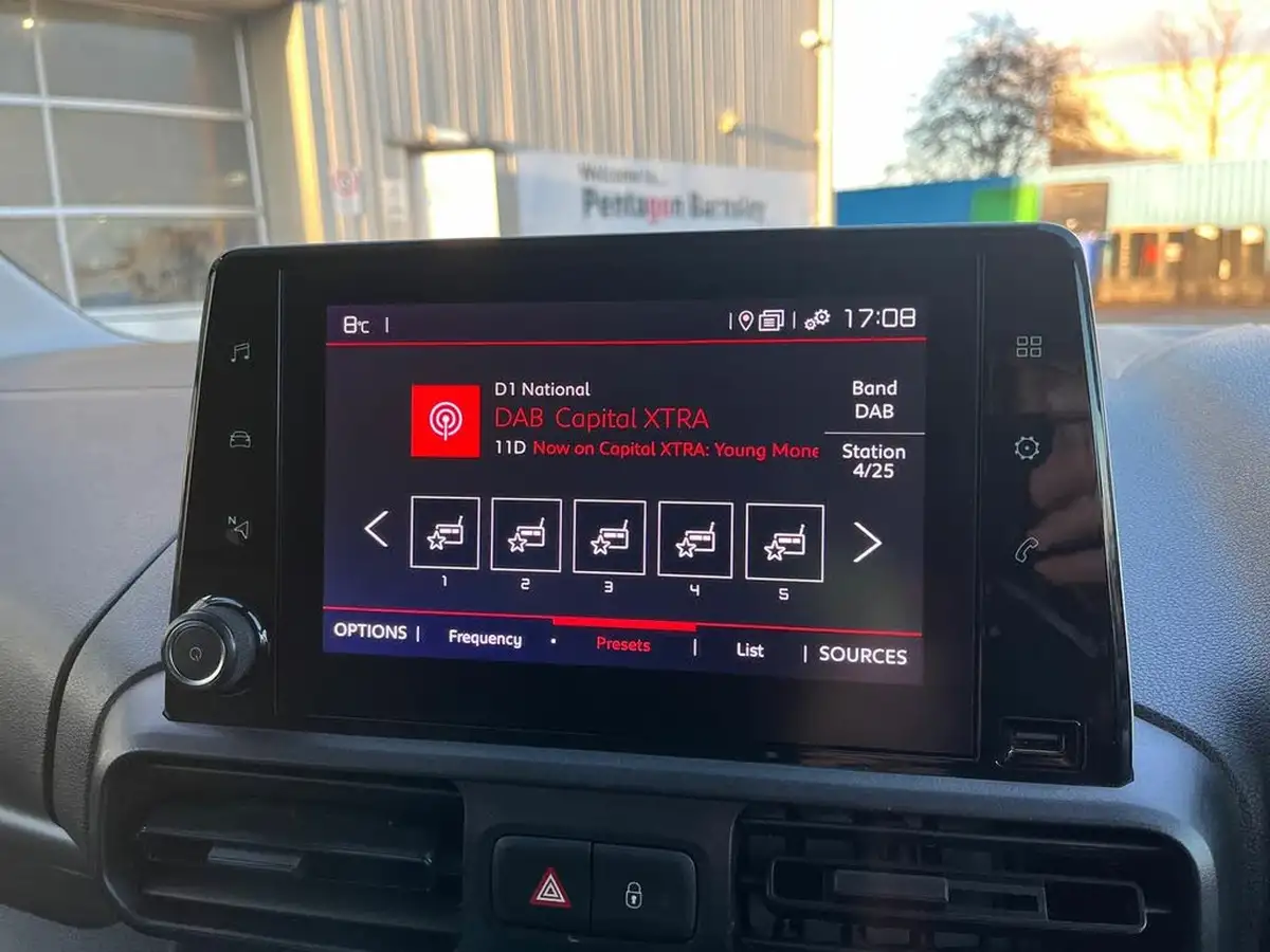 2021-citroen-berlingo-15bluehdi-1000-driver-100pseu6dt-e-ss-big-24
