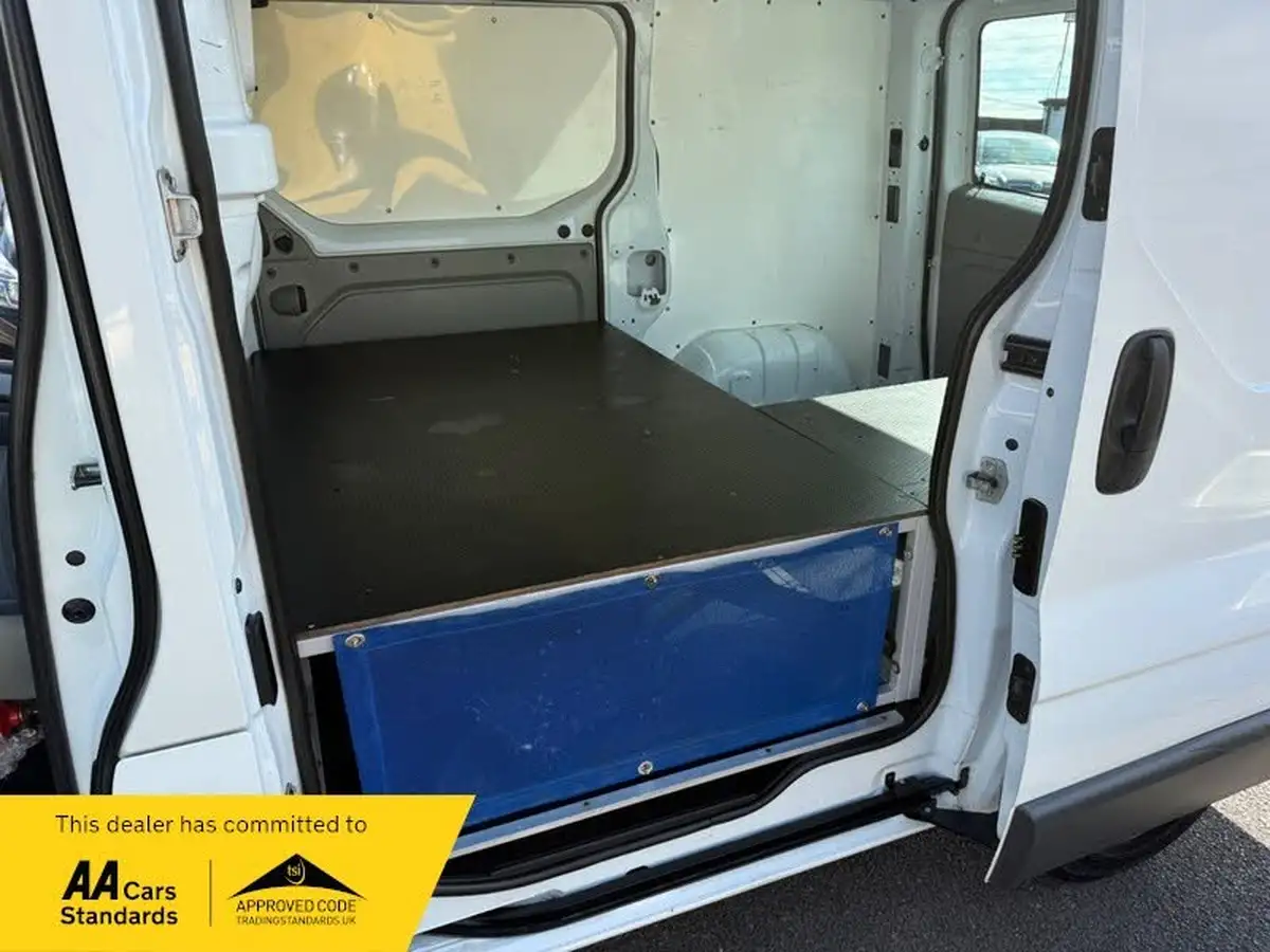 2007-vauxhall-vivaro-20td-2900-swb-20cdti-115ps-euro-iv-panel-van-big-12