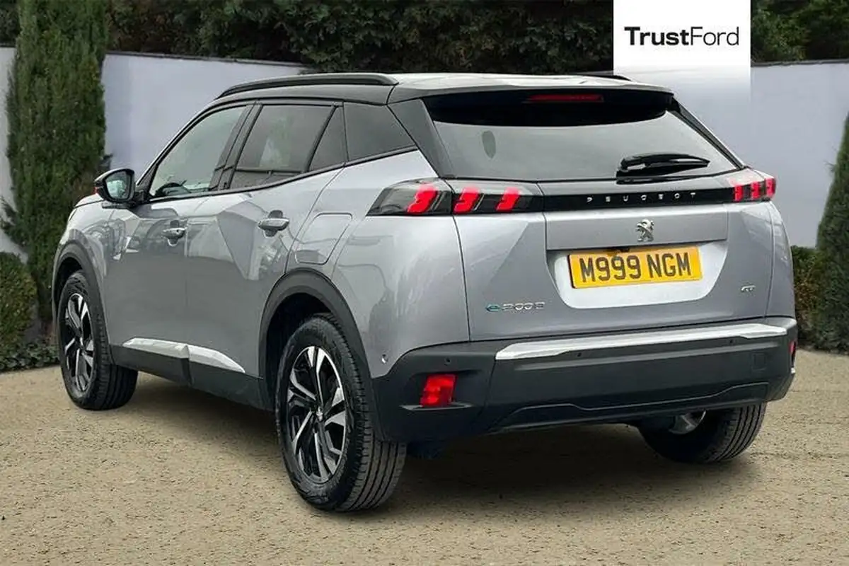 2021-peugeot-2008-suv-e-gt-big-1