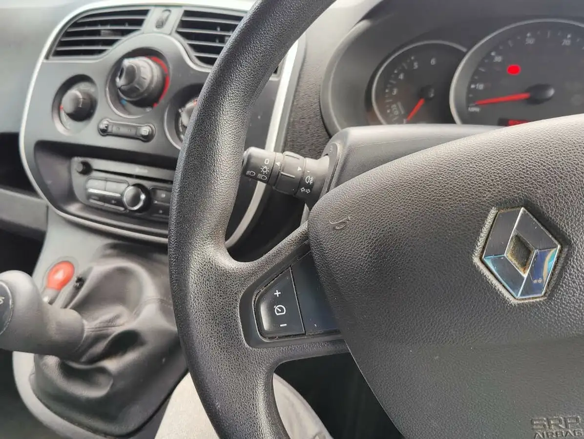 2018-renault-kangoo-15td-ml19-energy-90-pt-business-panel-big-44
