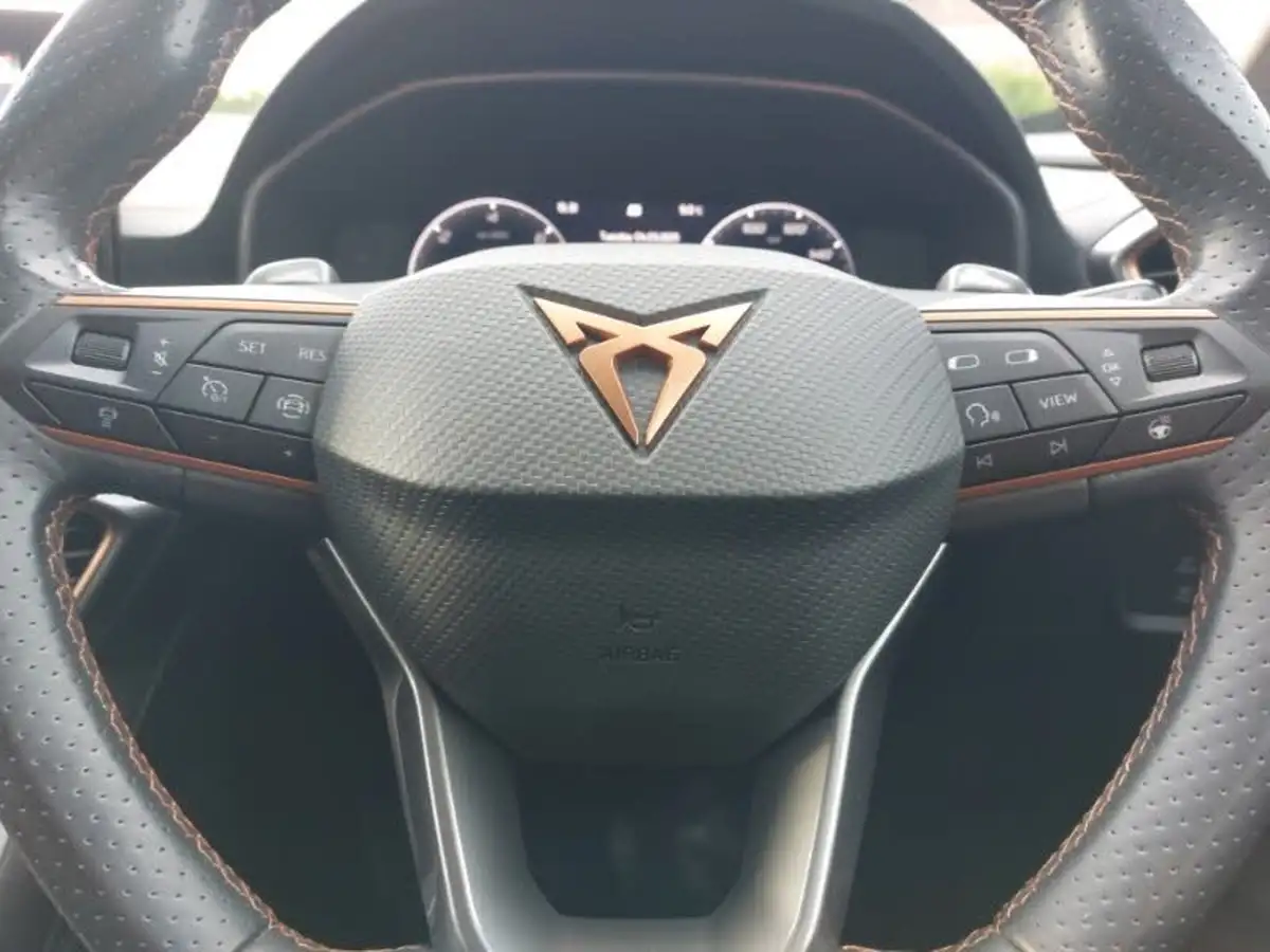 2021-cupra-formentor-14-e-hybrid-v2-big-12