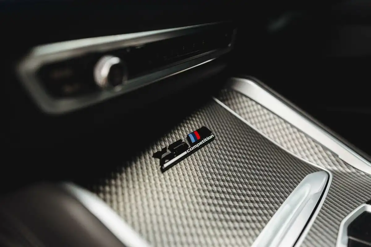 2022-bmw-x5-44-m-competition-big-49