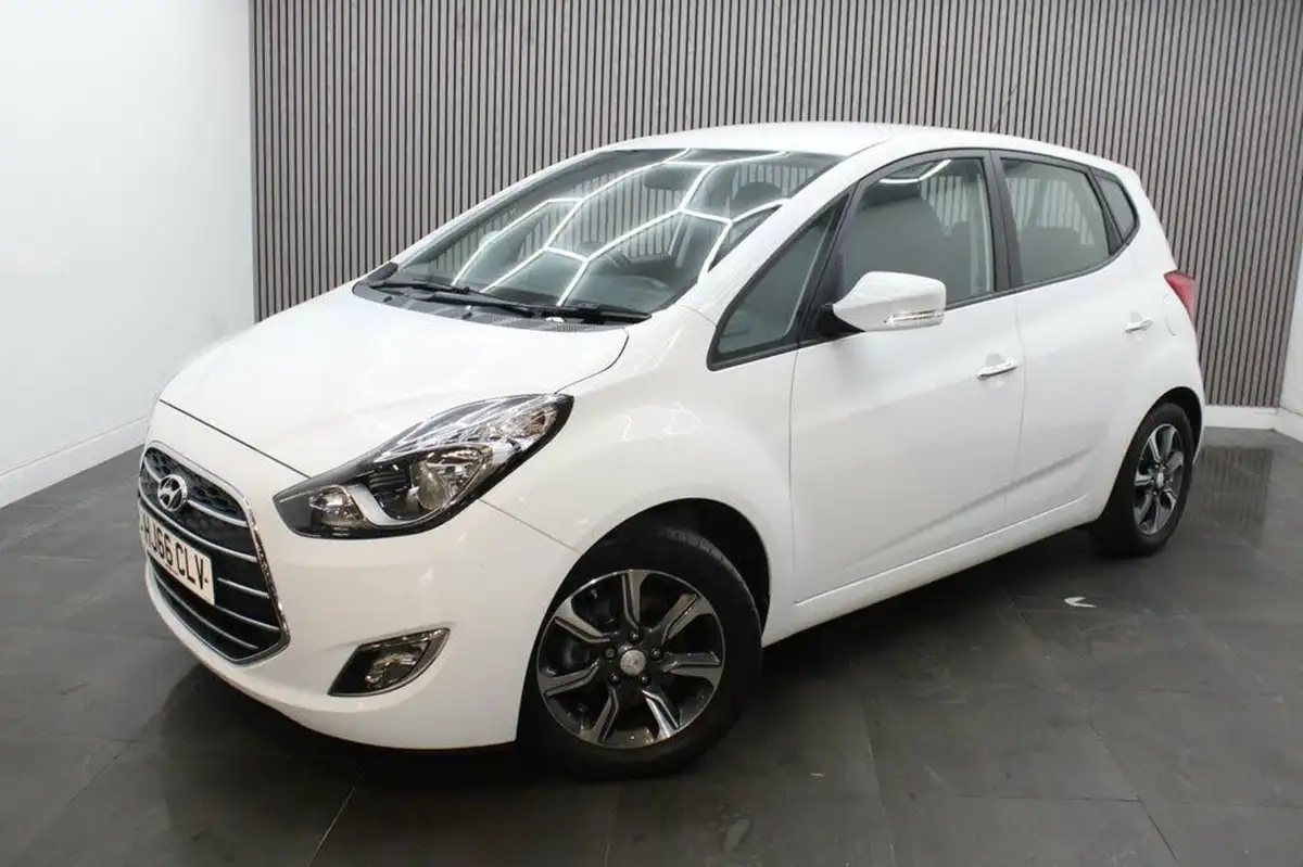 2016-hyundai-ix20-16-se-big-2