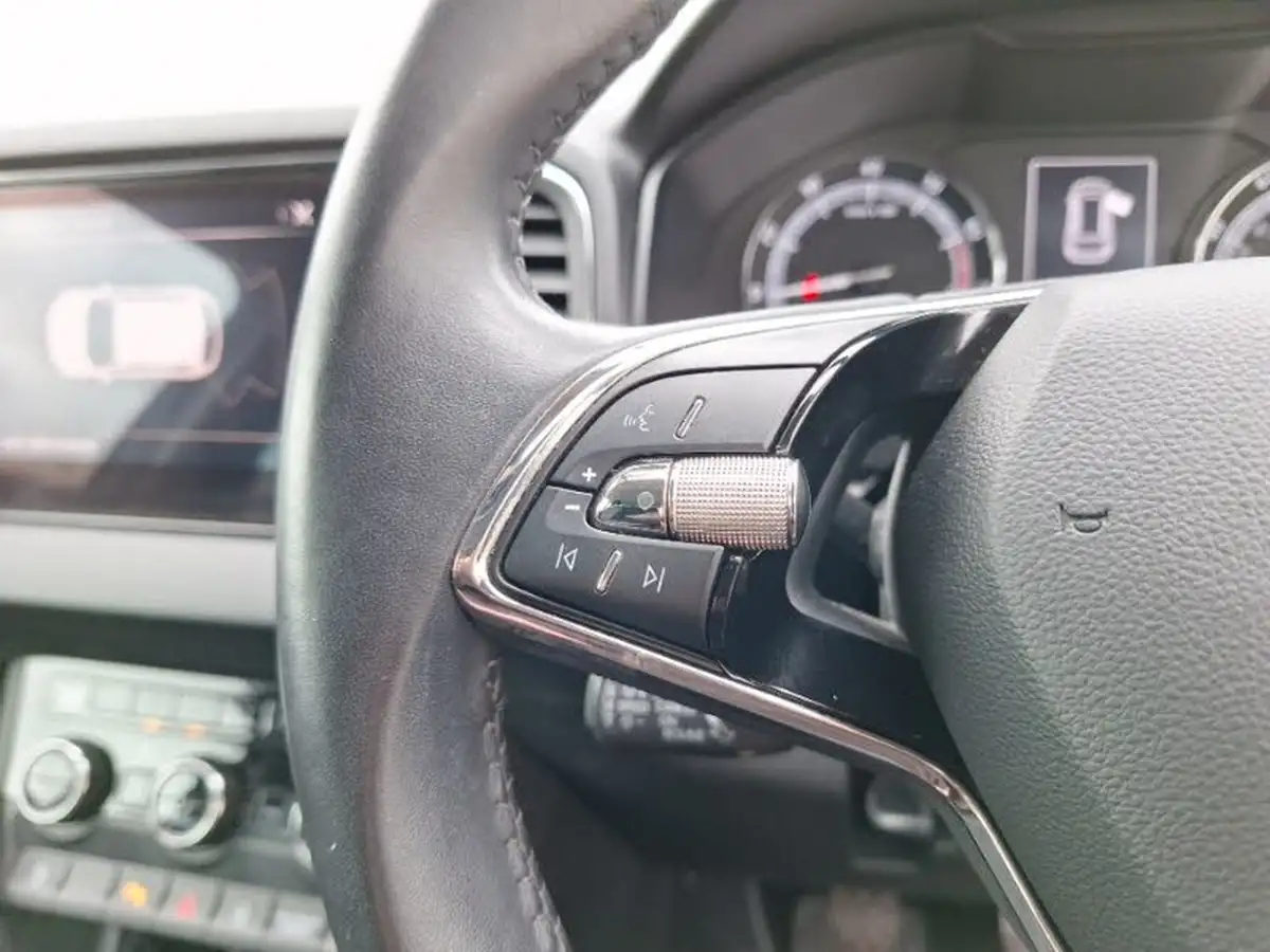 2021-skoda-karoq-10-tsi-se-technology-110ps-big-14
