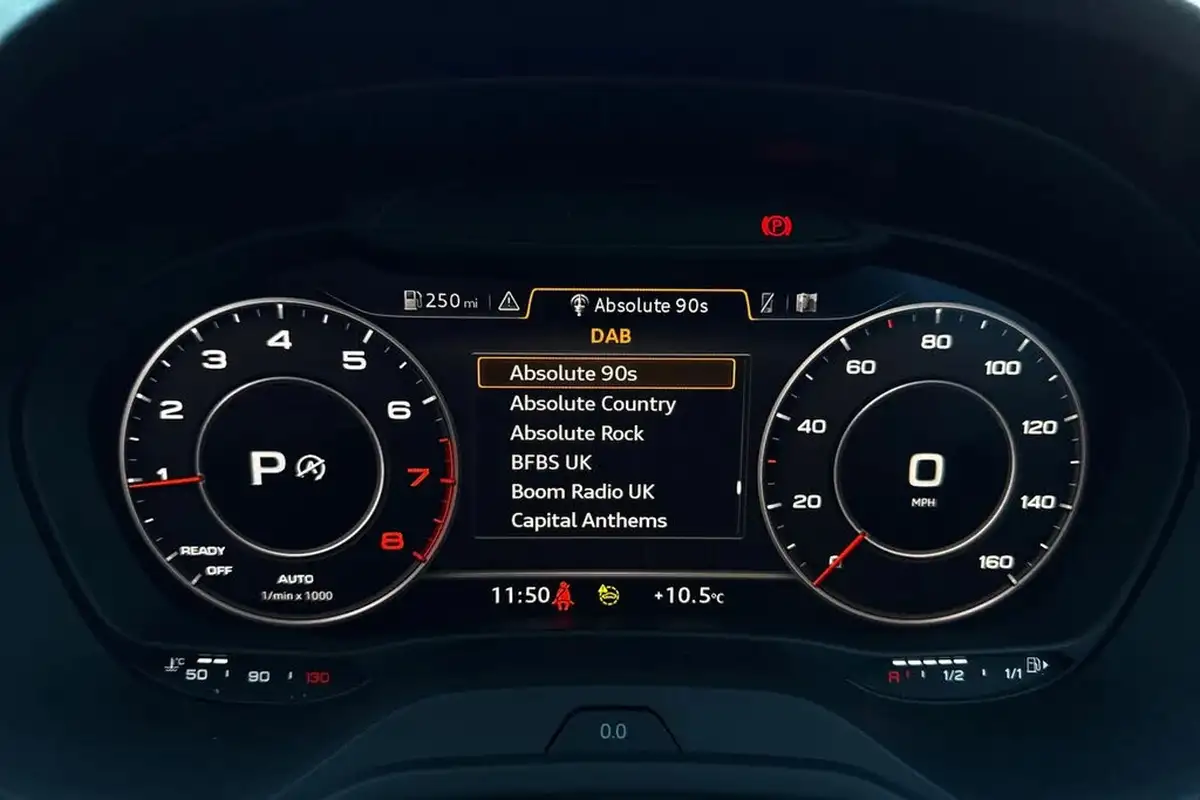 2022-audi-q2-15-35-tfsi-black-edition-s-tronic-big-28