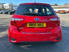 2018-toyota-yaris-15-vvt-i-icon-tech-hybrid-small-7