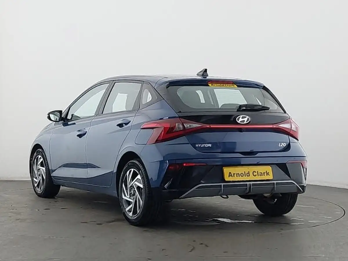 2024-hyundai-i20-10-t-gdi-advance-dct-big-1