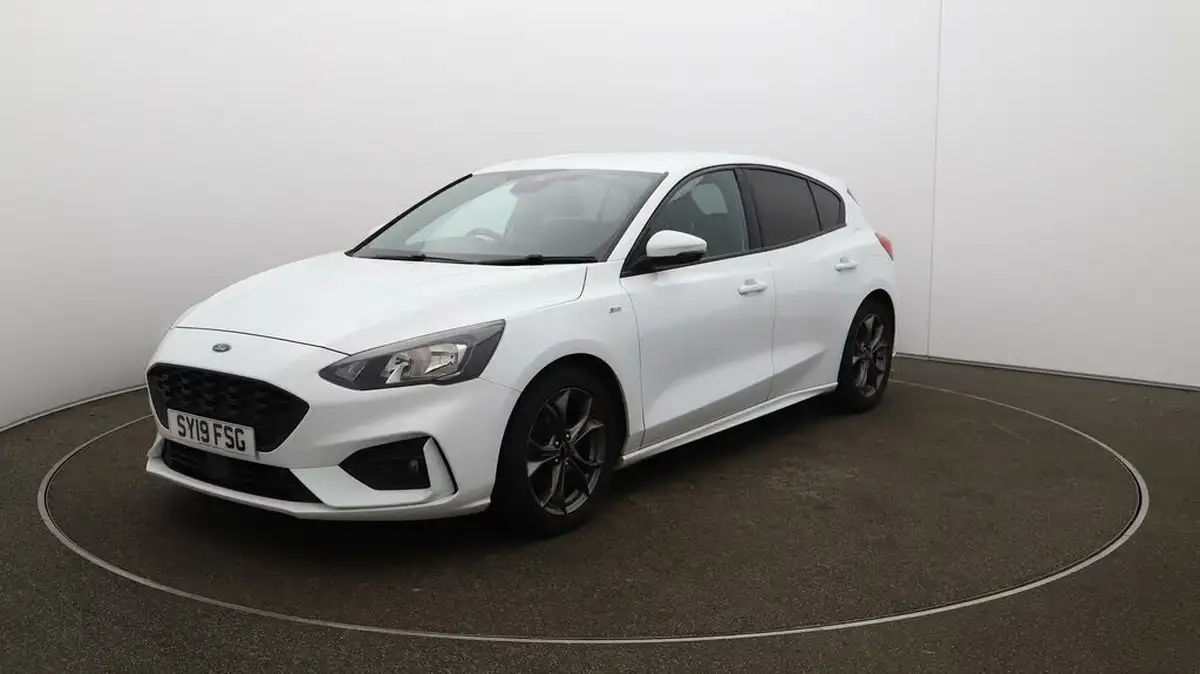2019-ford-focus-10t-st-line-ss-hatchback-big-3