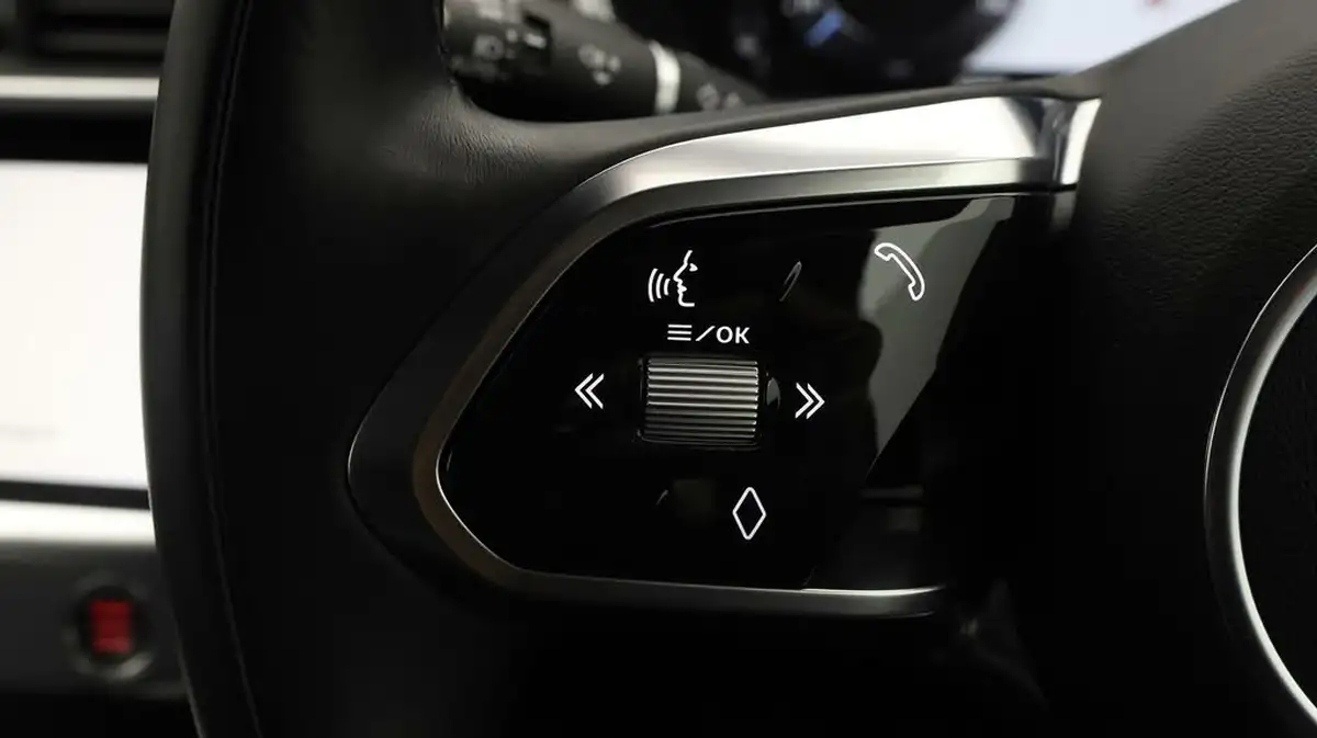 2022-jaguar-i-pace-ev400-hse-black-big-20