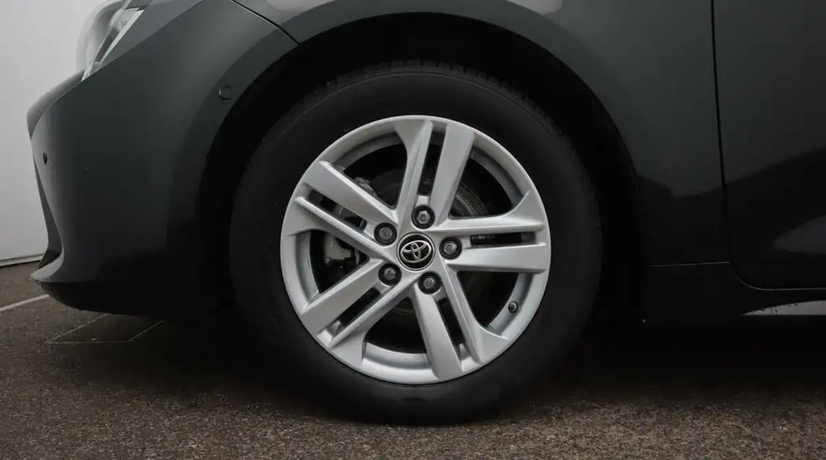 2021-toyota-corolla-18-vvt-i-icon-tech-spare-wheel-hatchback-5d-big-18