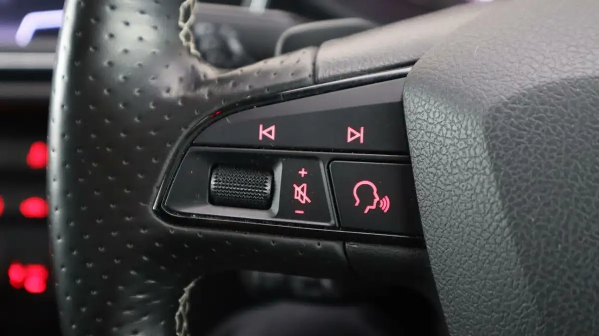 2020-seat-leon-20-tsi-cupra-290-big-20