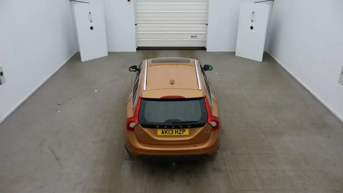 2013-volvo-v60-24td-d5-se-lux-awd-nav-geartronic-big-10