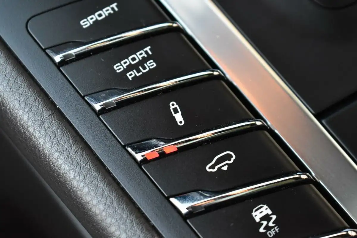 2015-porsche-macan-30td-s-big-15