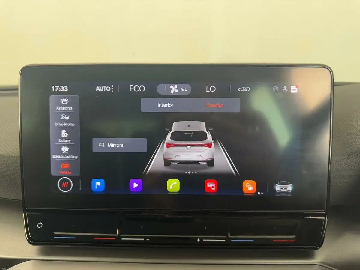2021-seat-leon-14-e-hybrid-fr-hatchback-big-48