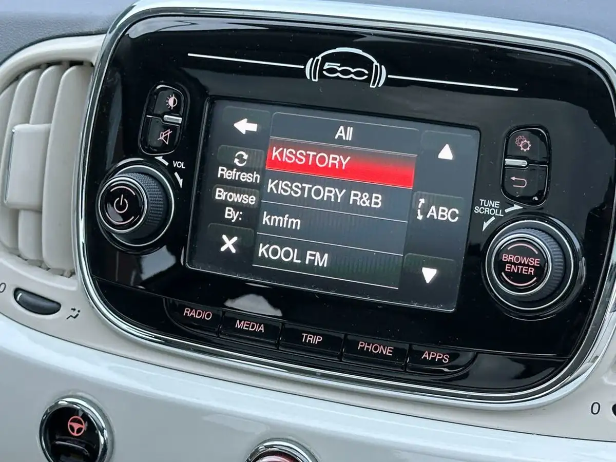 2017-fiat-500-12-lounge-big-11