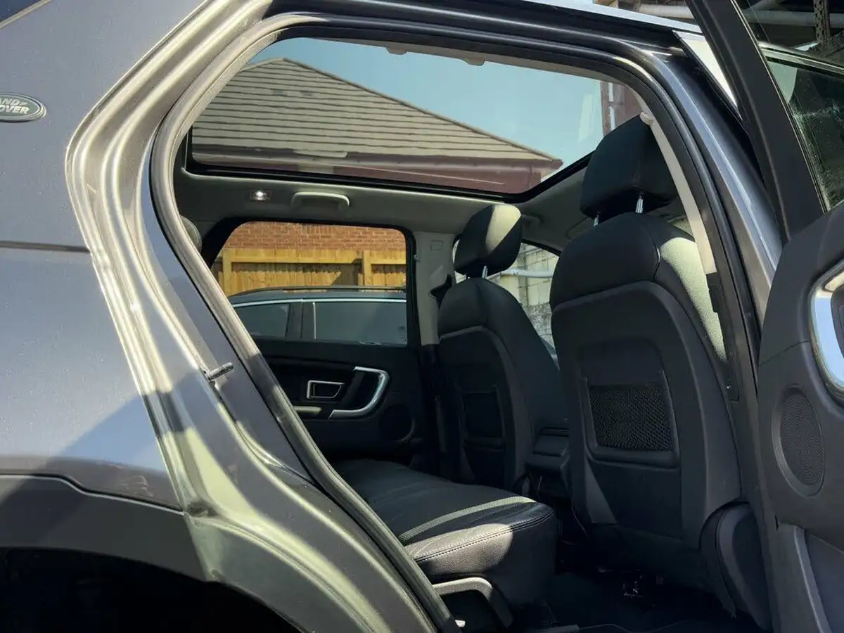 2015-land-rover-discovery-sport-22td-hse-awd-auto-big-19