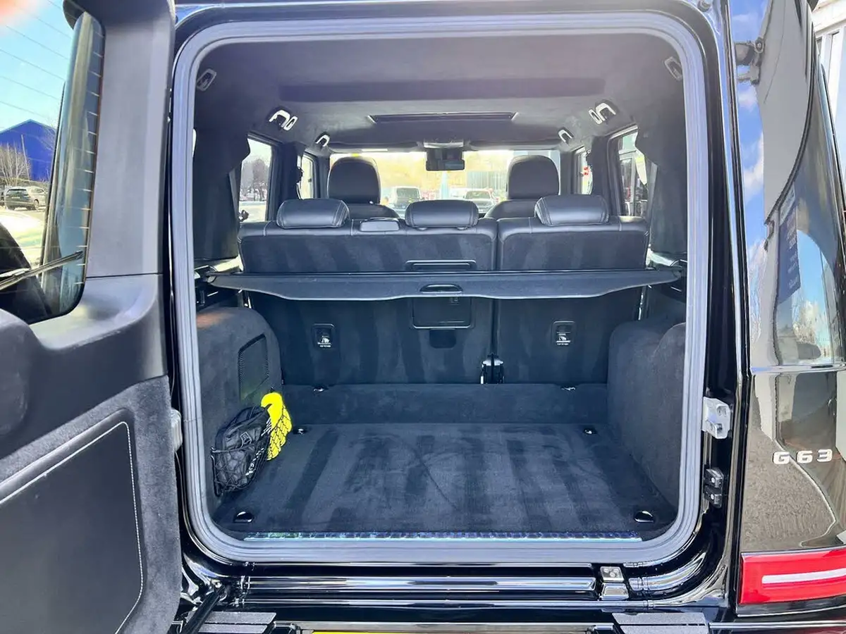 2021-mercedes-benz-g-class-40-g63-amg-big-37