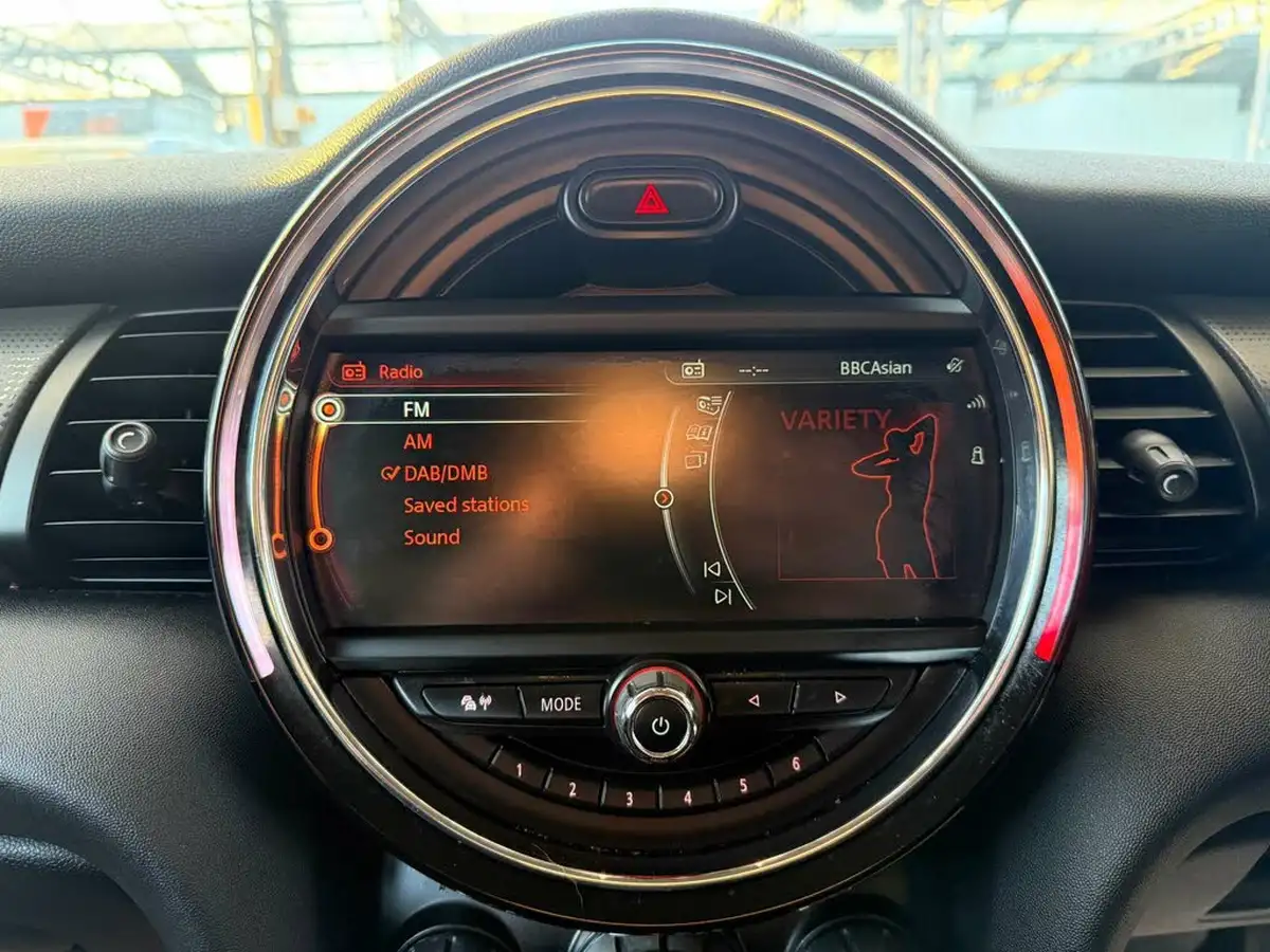 2016-mini-cooper-15td-cooper-d-ss-hatchback-5d-auto-big-28