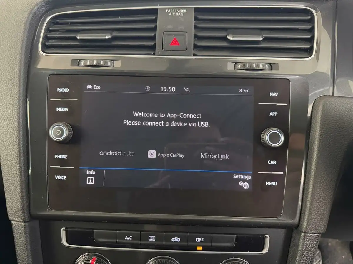 2019-volkswagen-golf-16tdi-match-hatchback-5d-big-52