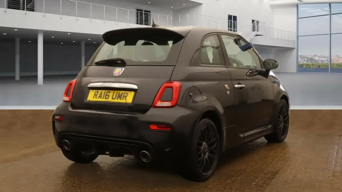 2016-abarth-595-14-tjet-big-4