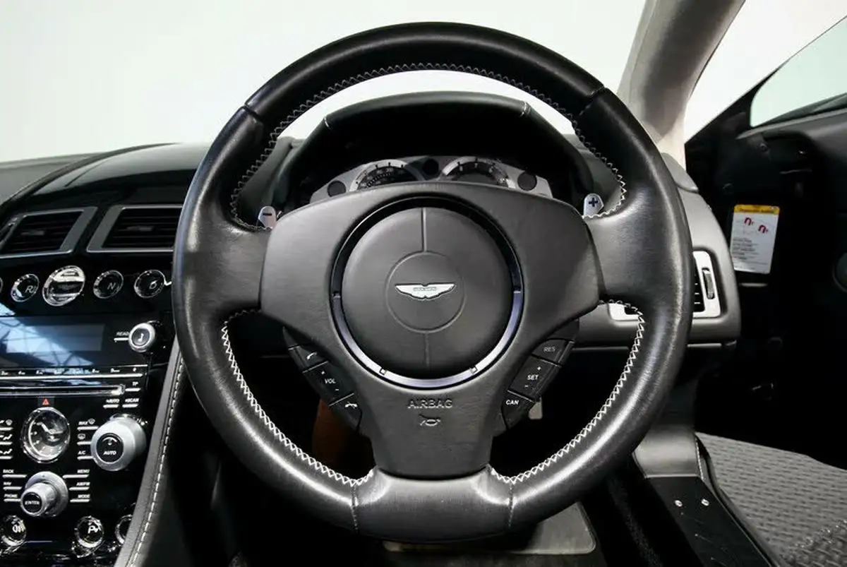 2013-aston-martin-vantage-47-s-roadster-convertible-big-15