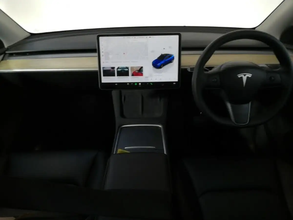 2023-tesla-model-y-e-rwd-big-2