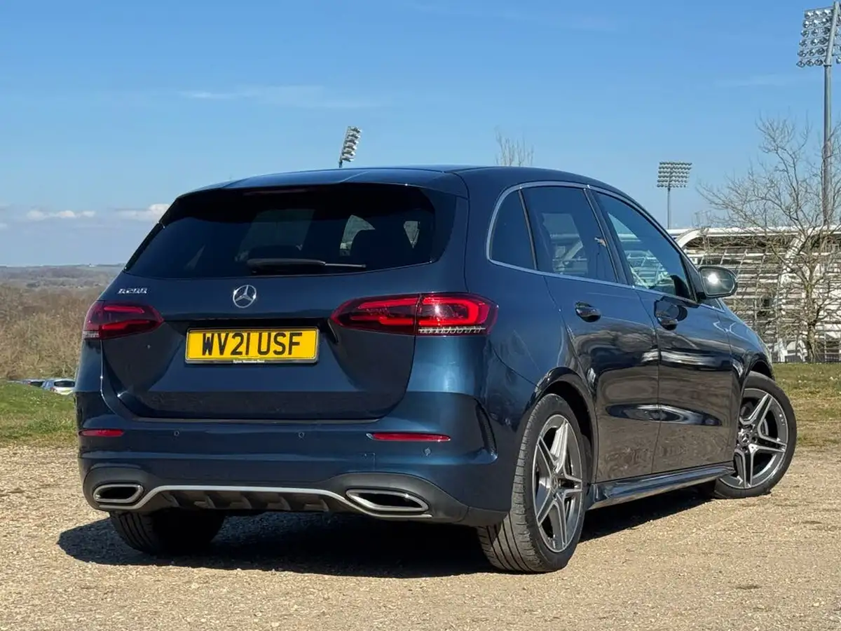 2021-mercedes-benz-b-class-13-b200-amg-line-executive-big-6