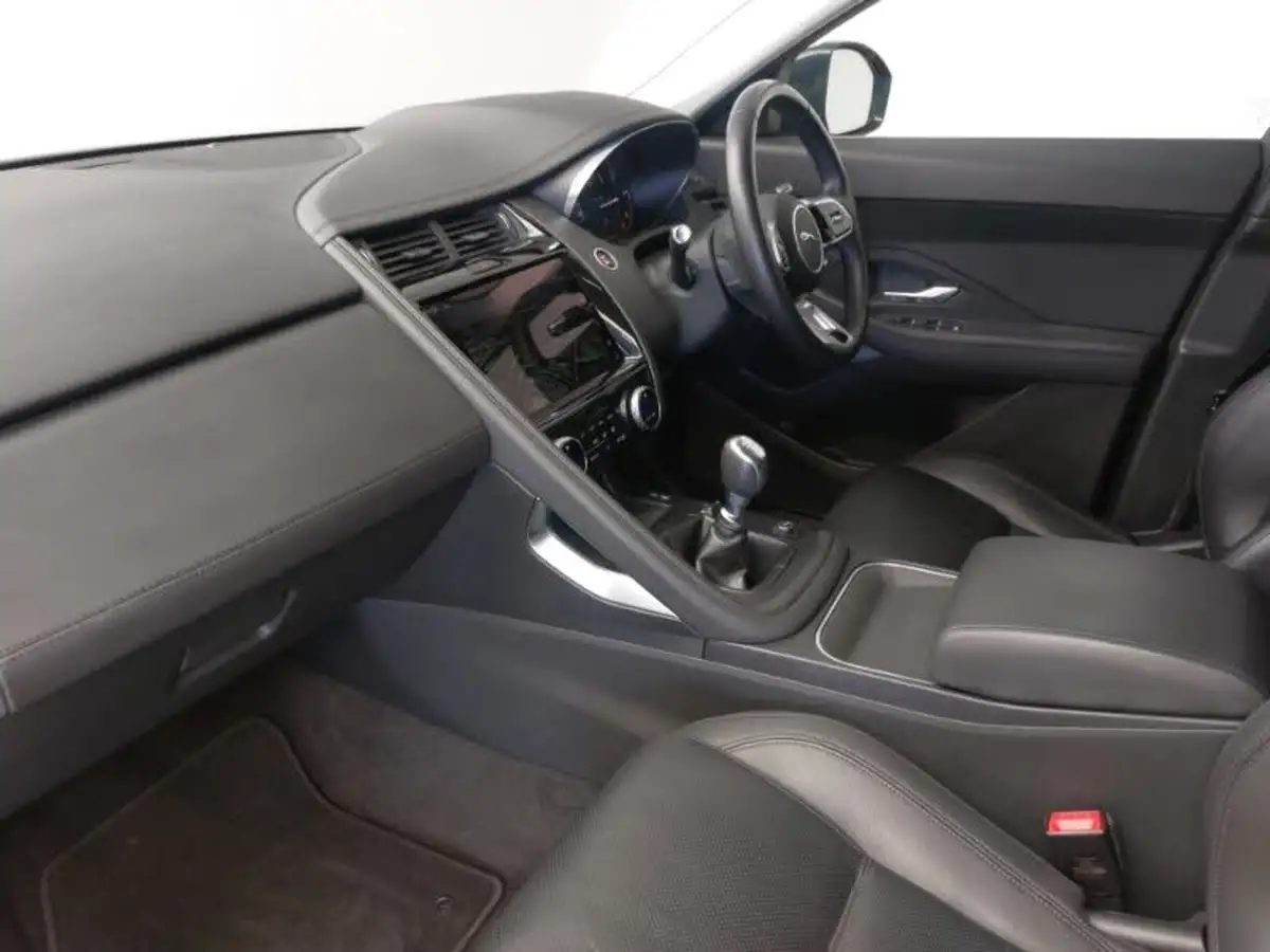 2021-jaguar-e-pace-20-d165-s-big-4