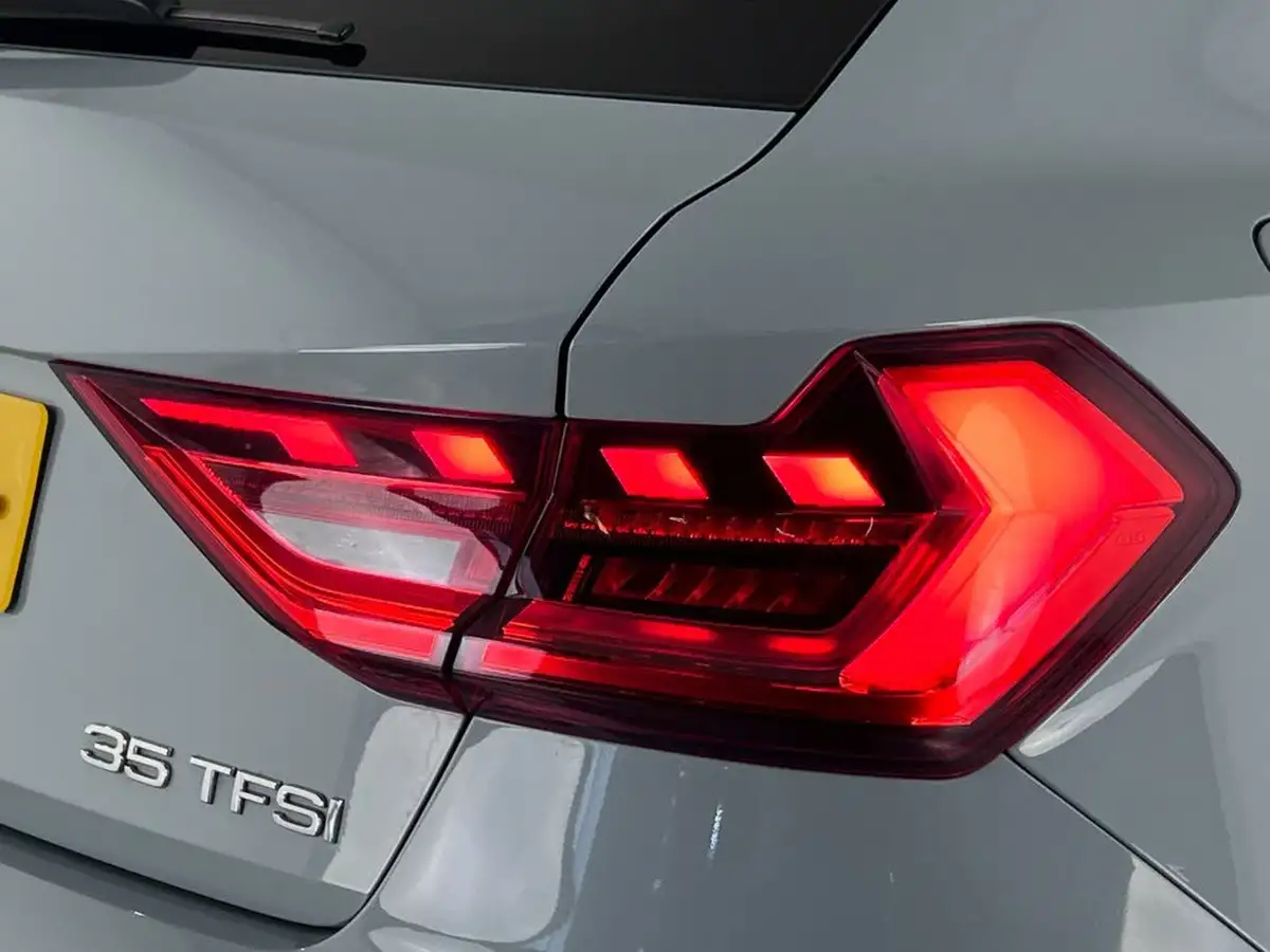 2022-audi-a1-15-35-tfsi-s-line-big-7