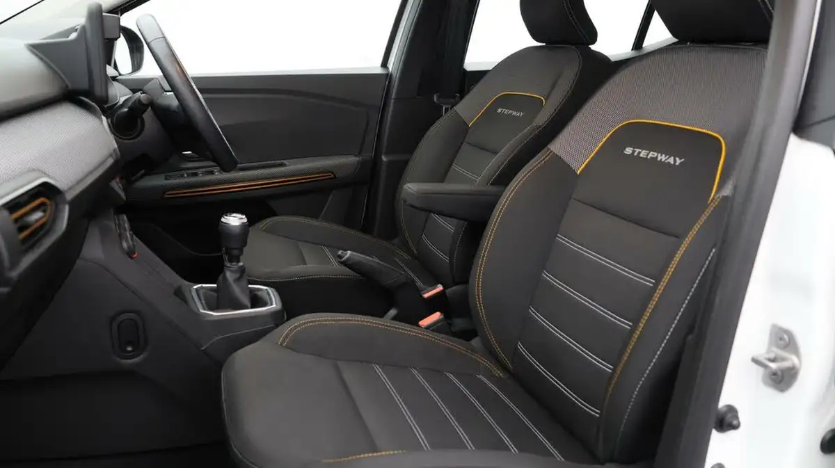 2021-dacia-sandero-stepway-10-tce-comfort-90bhp-big-13