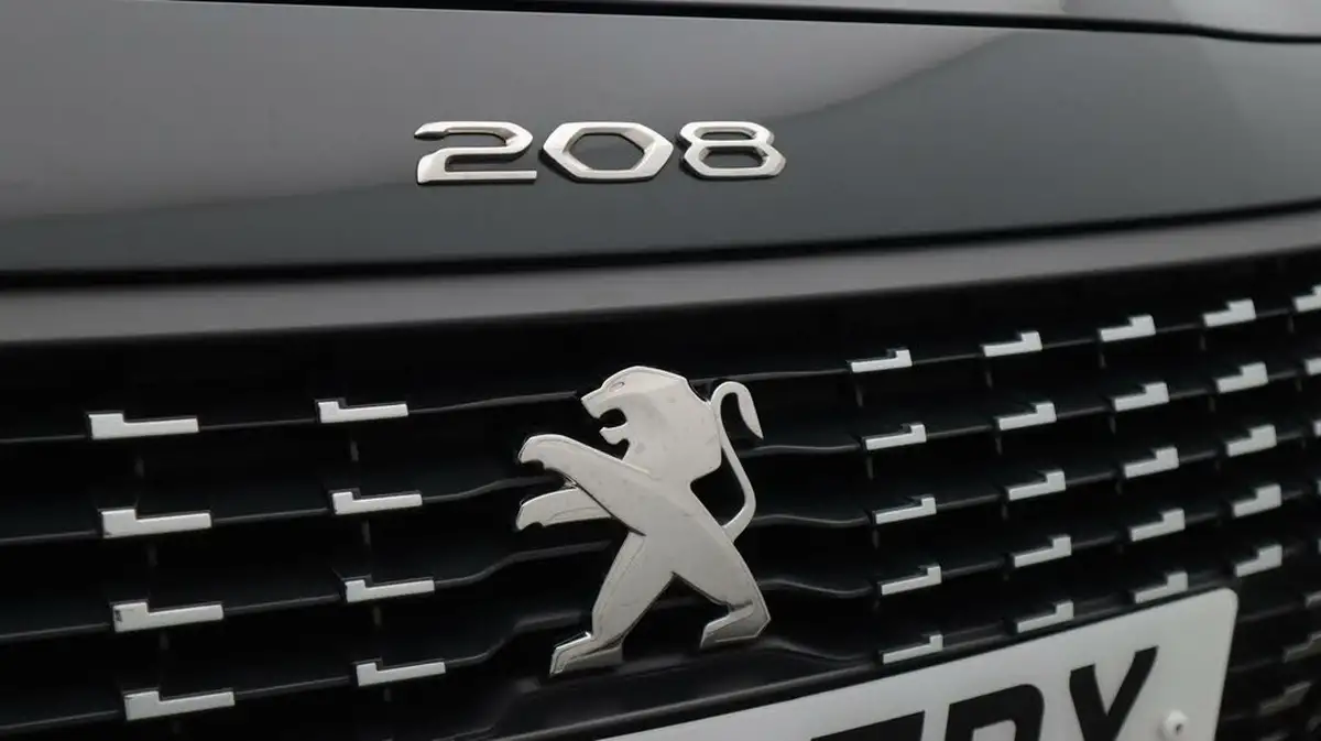 2023-peugeot-208-12-puretech-allure-premium-100ps-eat8-big-20
