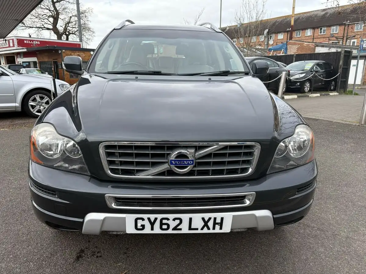 2012-volvo-xc90-24td-d5-se-200bhp-big-1