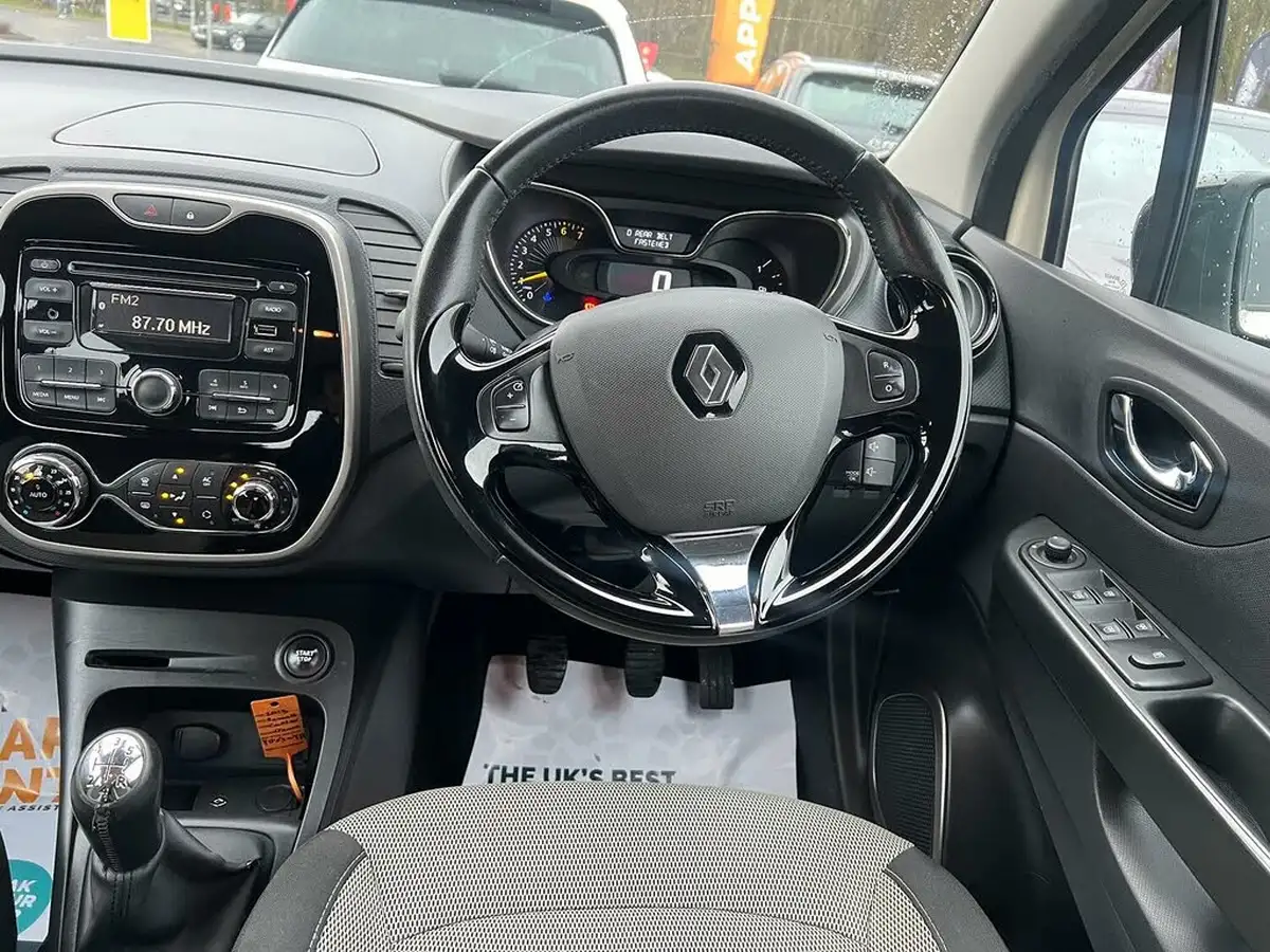 2013-renault-captur-09-expression-convenience-pk-big-11