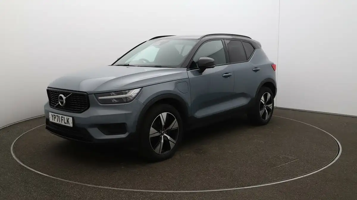 2021-volvo-xc40-15-t4-r-design-208bhp-big-3