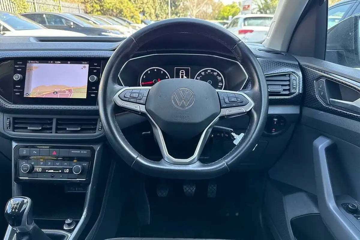 2021-volkswagen-t-cross-10-tsi-sel-115ps-big-12