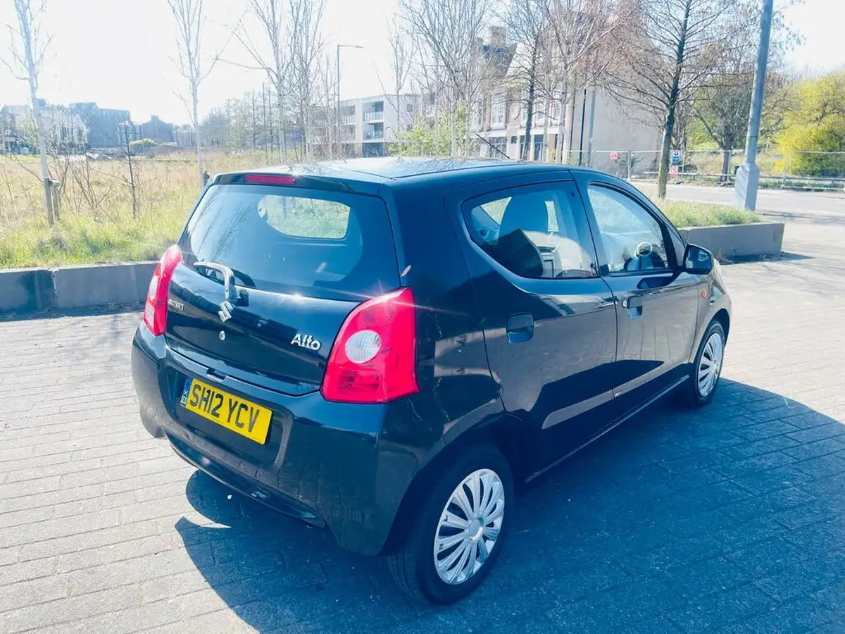 2012-suzuki-alto-10-sz-big-6