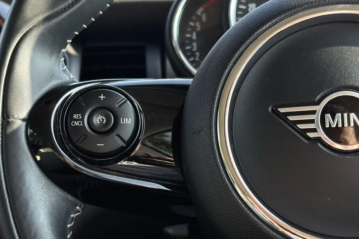 2019-mini-cooper-15-cooper-exclusive-134bhp-ss-hatchback-3d-auto-big-15